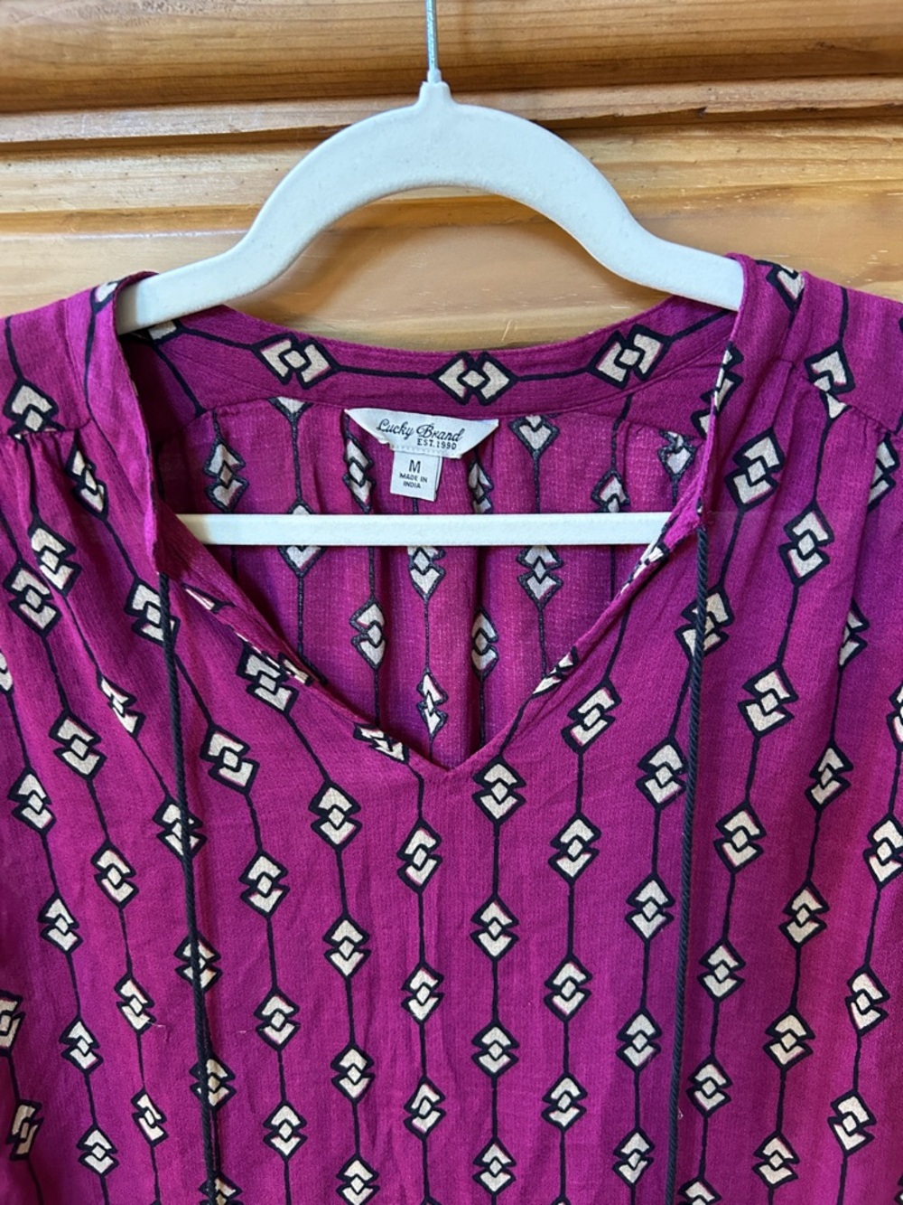 Lucky Brand Top V Neck Collarless Black Cord Raspberry Geometric Medium - Picture 4 of 7